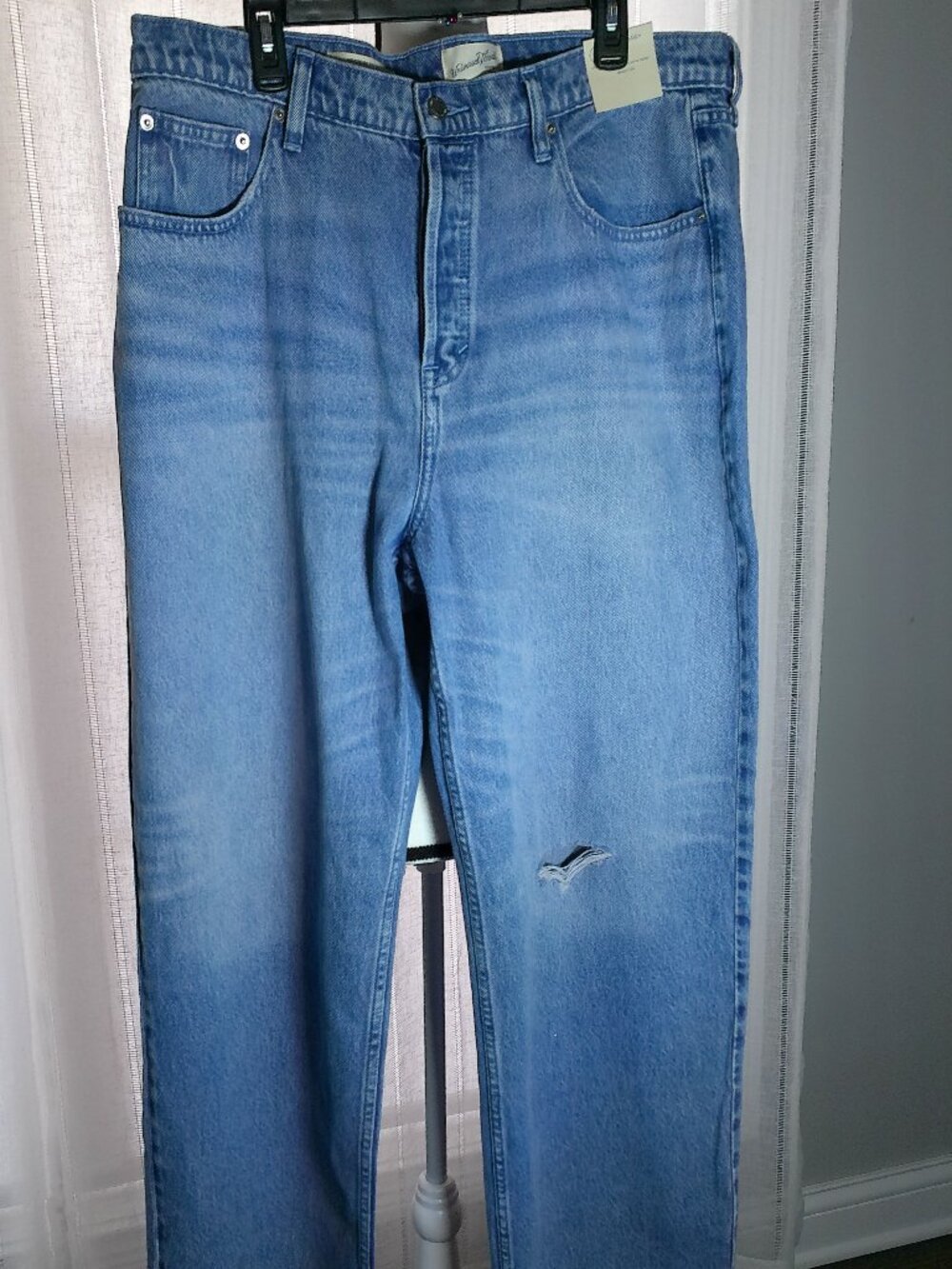UNIVERSAL THREAD GOODS CO NWT 90's Baggy Button-up Fly Distressed Blue Jeans 16S